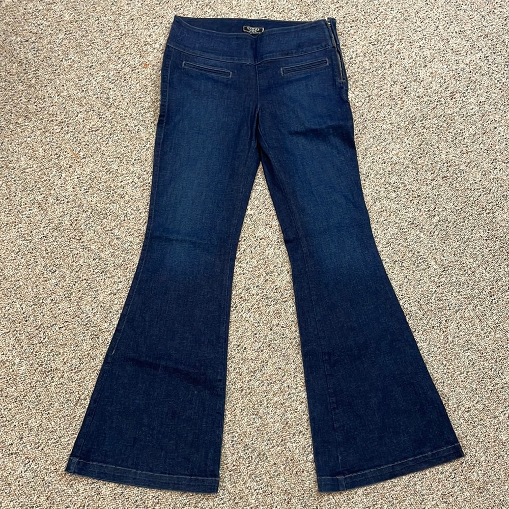 Guess Bell Bottom Jeans